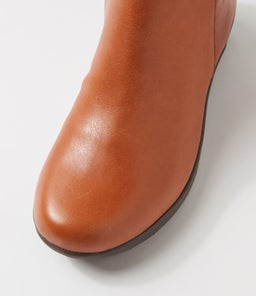 NOOKESY W ZR COGNAC LEATHER