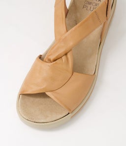 GORDA W ZR DK TAN LEATHER