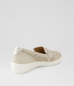 NERRIDA W ZR ALMOND PALE GOLD LEATHER